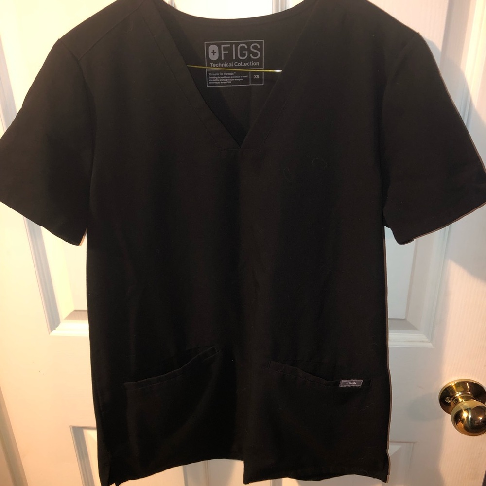 Black figs casma scrub top. Worn once.
